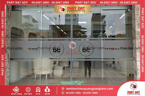 Báo giá dịch vụ cắt dán decal mờ giá sỉ mới nhất 2025